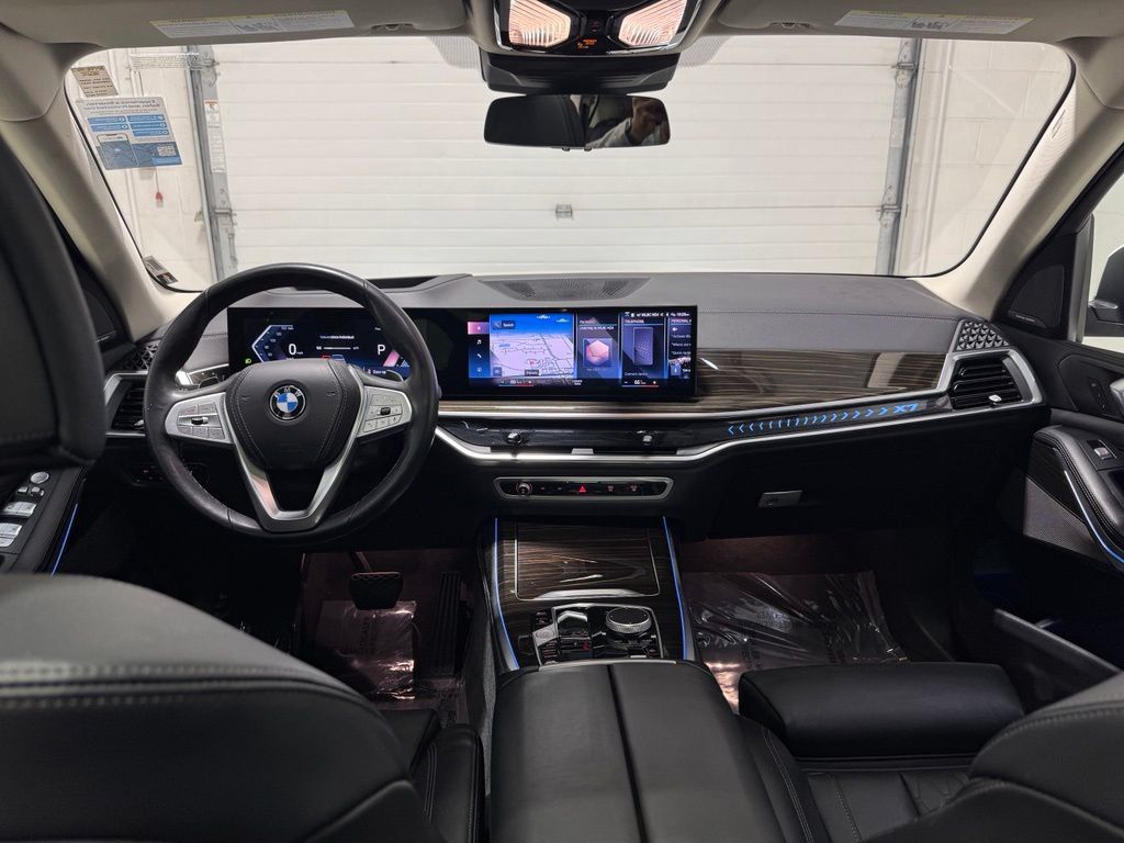 Used 2023 BMW X7 xDrive40i AWD/4WD image 28