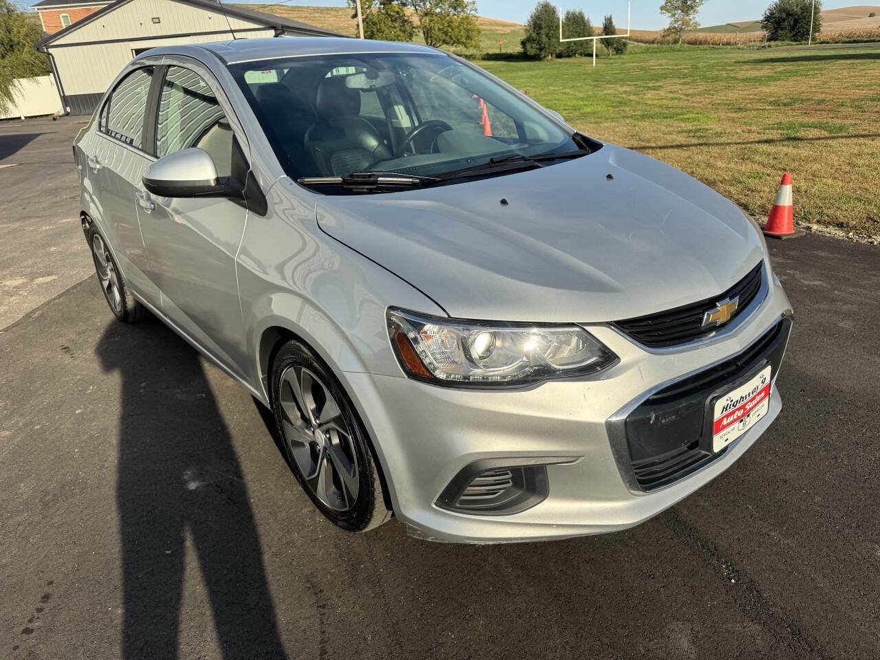 Used 2018 Chevrolet Sonic Premier FWD image 7