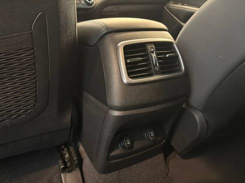 Used 2020 Kia Sorento AWD V6 image 26