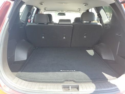 Used 2019 Hyundai Santa Fe SEL FWD image 8