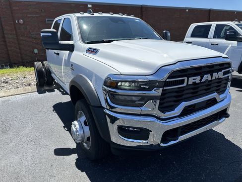 New 2025 RAM 4500 Tradesman image 3