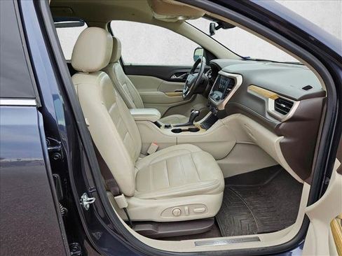 Used 2018 GMC Acadia Denali image 24