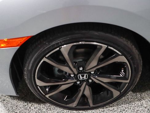 Used 2020 Honda Civic Sport image 11