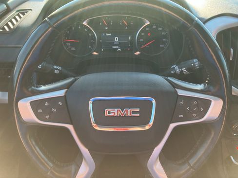 Used 2021 GMC Terrain SLE w/ Elevation Edition image 15