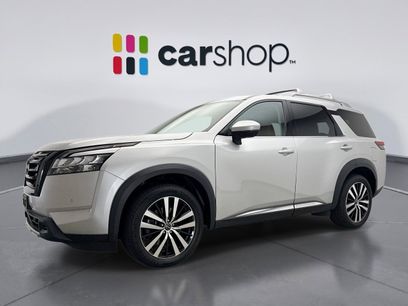 Used 2023 Nissan Pathfinder Platinum