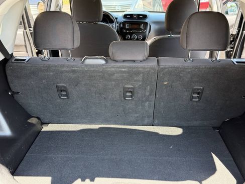 Used 2015 Kia Soul FWD image 21