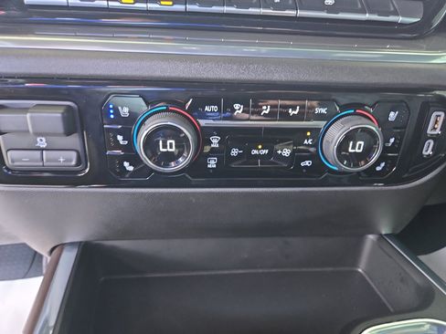 Used 2024 Chevrolet Silverado 1500 High Country w/ High Country Premium Package image 23