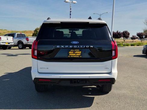 Certified 2025 Ford Expedition Max Active image 5