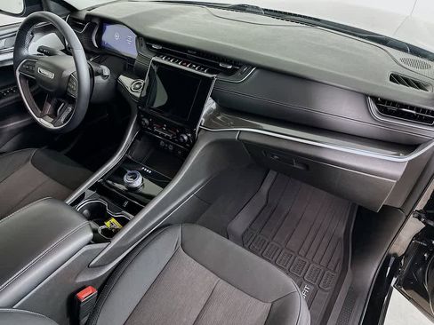 Used 2022 Jeep Grand Cherokee L Laredo w/ Luxury Tech Group I image 33