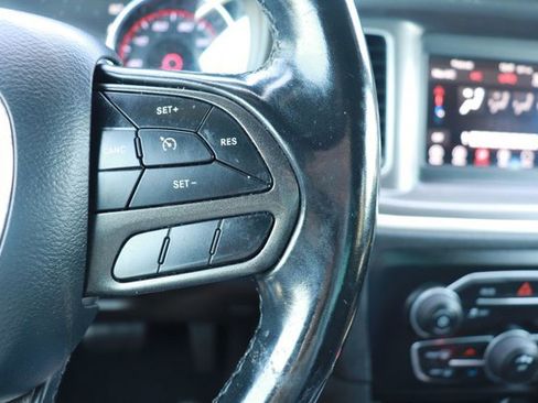 Used 2020 Dodge Charger SXT RWD image 19
