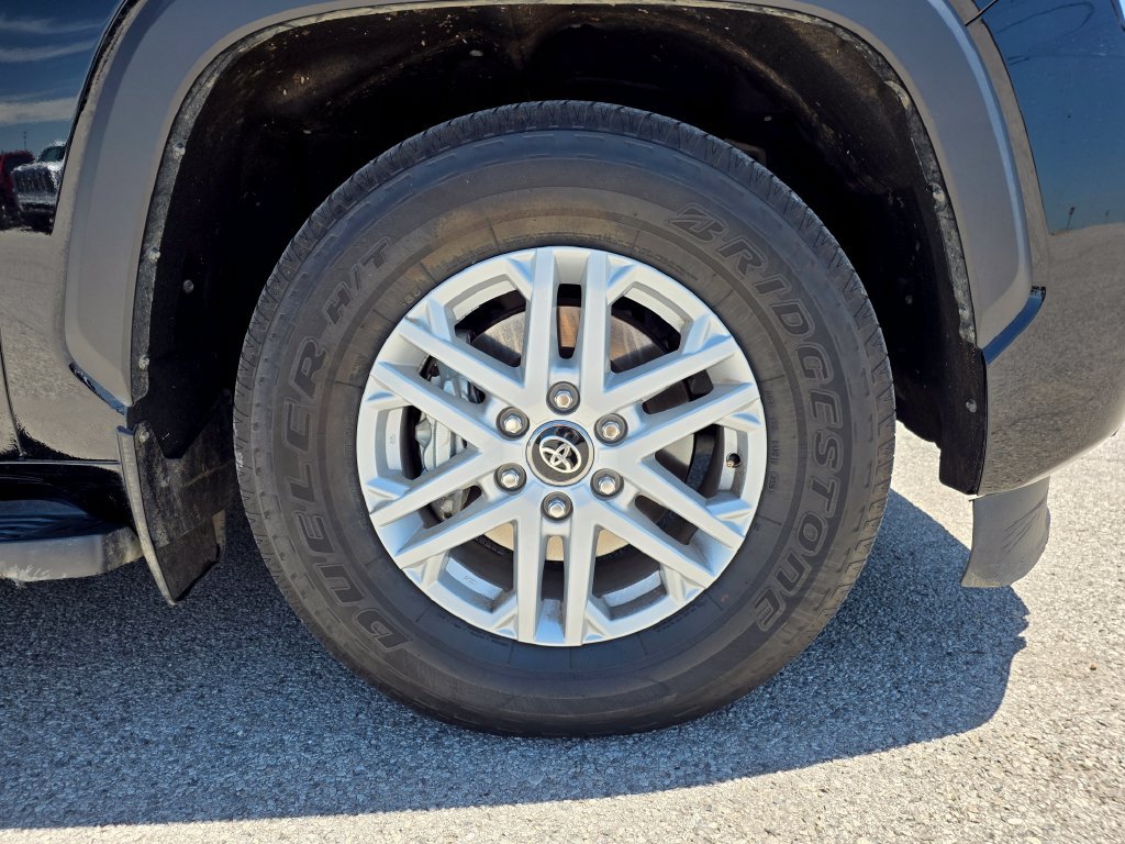 Used 2025 Toyota Sequoia SR5 AWD/4WD image 30