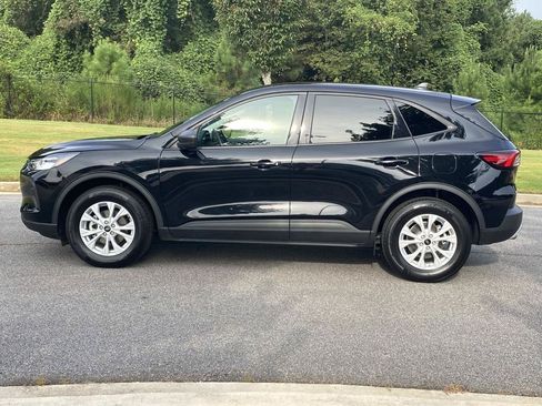 Used 2025 Ford Escape Active AWD/4WD image 10