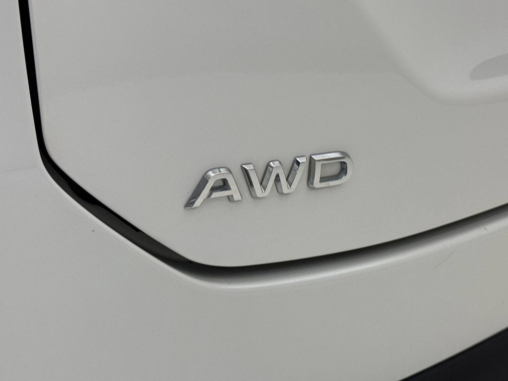 Used 2025 Honda Pilot Elite image 11