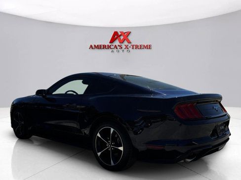 Used 2021 Ford Mustang Coupe image 3
