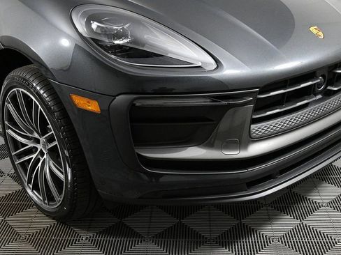 Used 2026 Porsche Macan image 37