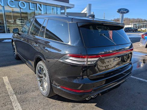 New 2026 Lincoln Aviator AWD image 9