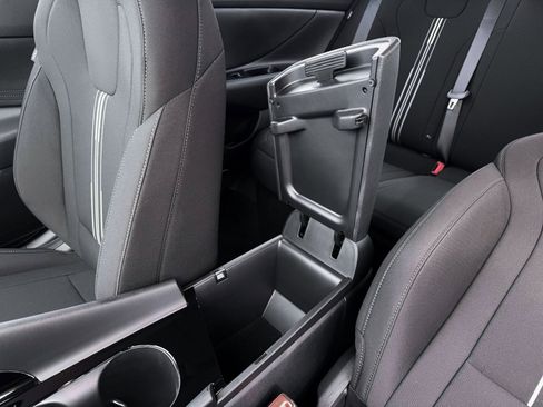 New 2026 Hyundai Elantra Blue image 18