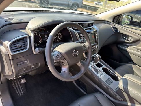 Used 2024 Nissan Murano SV w/ SV Midnight Edition Package image 12