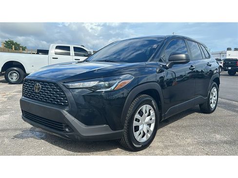 Used 2022 Toyota Corolla Cross L FWD image 1