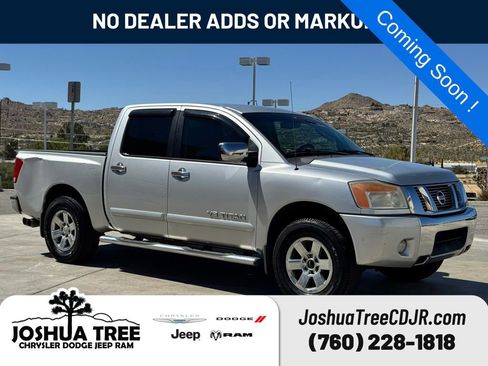 Used 2011 Nissan Titan SV RWD image 1