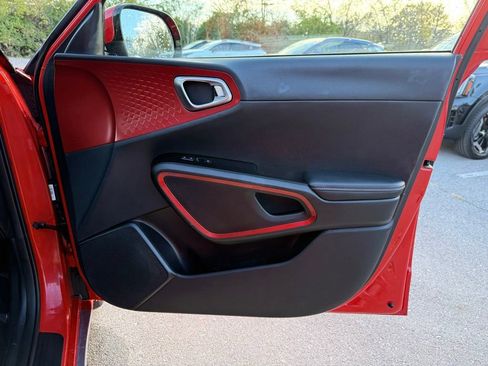 Certified 2024 Kia Soul GT-Line image 21