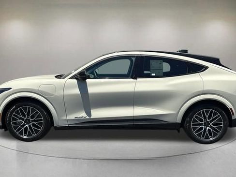 Certified 2025 Ford Mustang Mach-E Premium RWD image 5