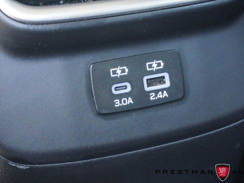Used 2025 Subaru Outback Premium w/ Popular Package #1A AWD/4WD image 38