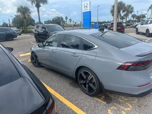 Used 2023 Honda Accord Sport image 11