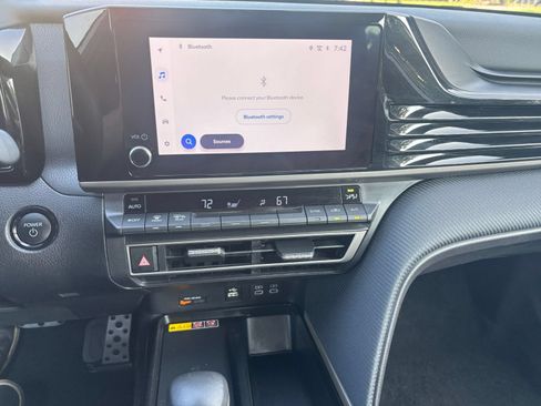 Used 2026 Toyota Camry SE FWD image 17