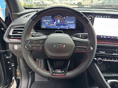 New 2026 Chevrolet Traverse RS w/ LPO, Floor Liner Package FWD image 15