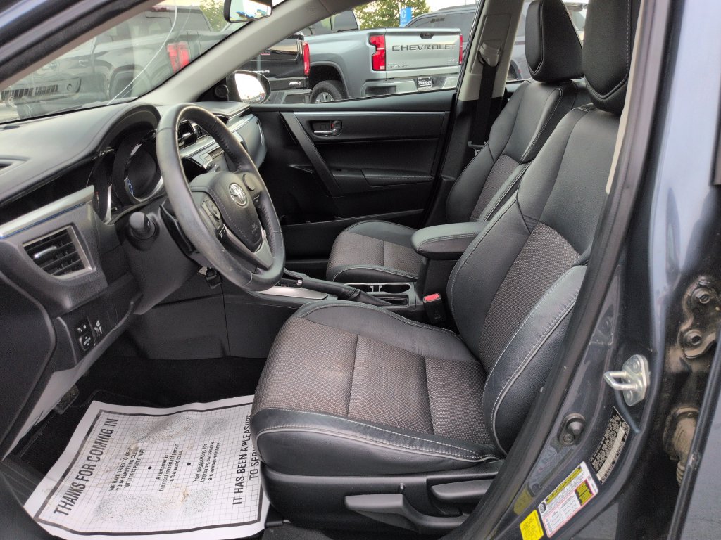 Used 2015 Toyota Corolla S FWD image 9