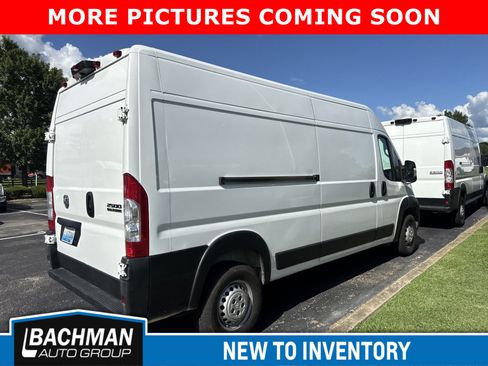 Used 2024 RAM ProMaster 2500 w/ Convenience Group FWD image 6
