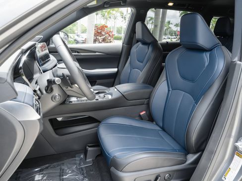 Certified 2026 INFINITI QX60 Sport w/ Dark Cargo Package AWD/4WD image 6