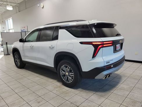 Used 2024 Chevrolet Traverse LT image 56