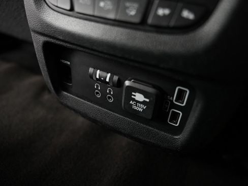 Used 2020 Honda Pilot Touring image 41