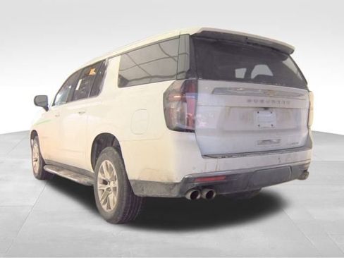Used 2023 Chevrolet Suburban Premier image 6
