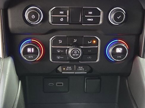 Used 2023 Chevrolet Suburban LS image 25