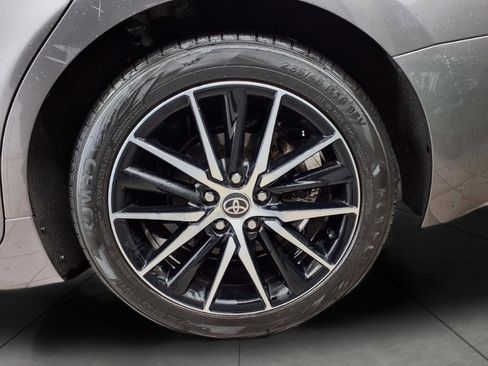 Used 2022 Toyota Camry SE image 9