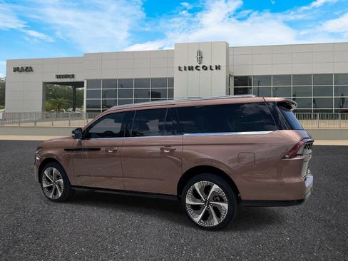 New 2026 Lincoln Navigator L Black Label AWD/4WD image 5