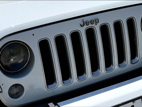 Used 2016 Jeep Wrangler Unlimited Sahara AWD/4WD image 26