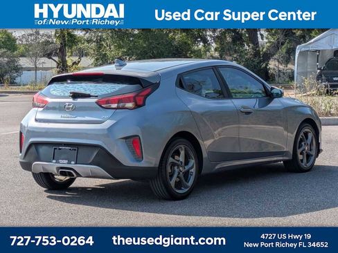 Used 2019 Hyundai Veloster 2.0 image 18
