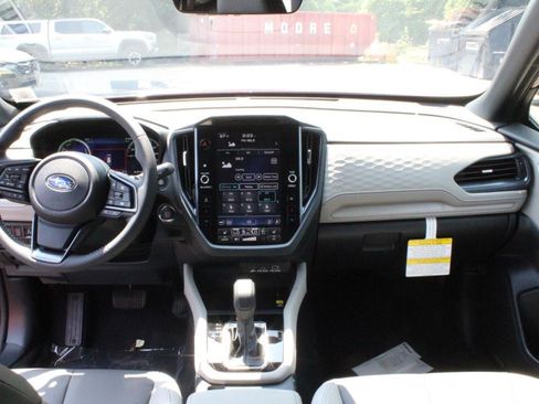 New 2025 Subaru Forester Limited image 21