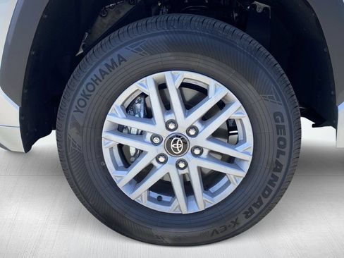 Certified 2026 Toyota Tundra SR5 w/ SR5 Convenience Package RWD image 15