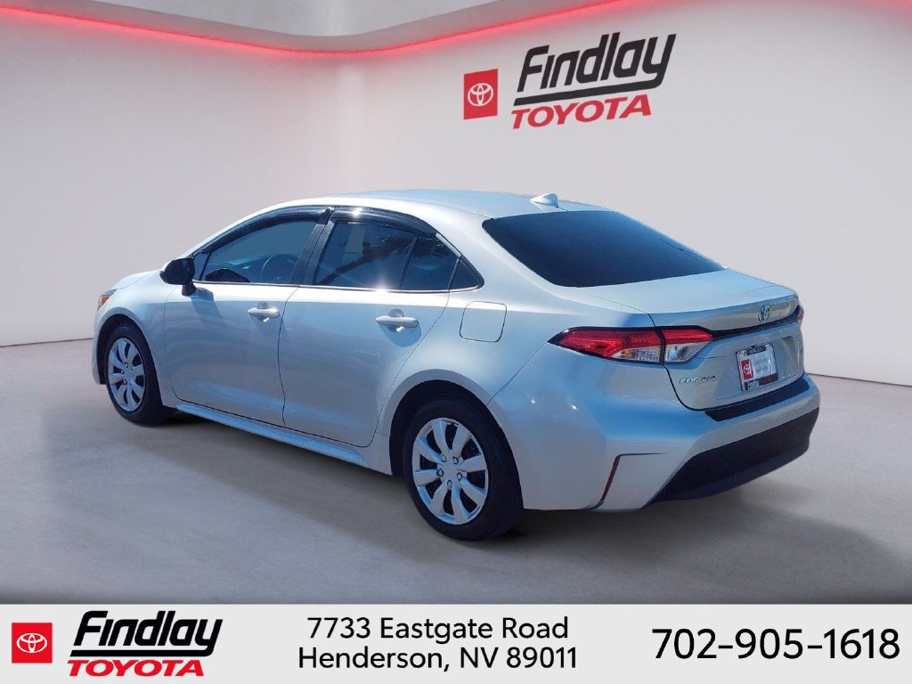 Certified 2025 Toyota Corolla LE FWD image 3