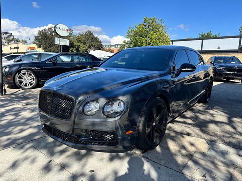 Used 2018 Bentley Flying Spur S V8 image 5