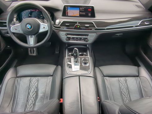 Used 2021 BMW 750i xDrive w/ Luxury Rear Seating Package AWD/4WD image 50