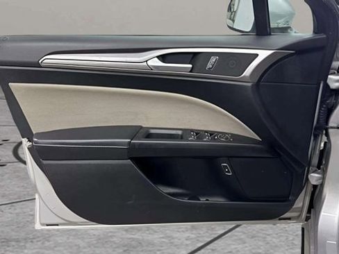 Used 2018 Ford Fusion S image 12