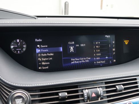 Used 2020 Lexus LS 500 w/ Interior Upgrade Package image 22