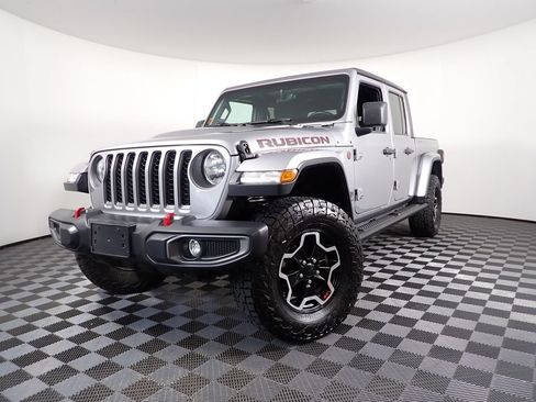 Used 2020 Jeep Gladiator Rubicon AWD/4WD image 2