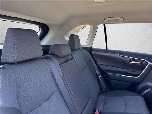 Used 2025 Toyota RAV4 XLE FWD image 18